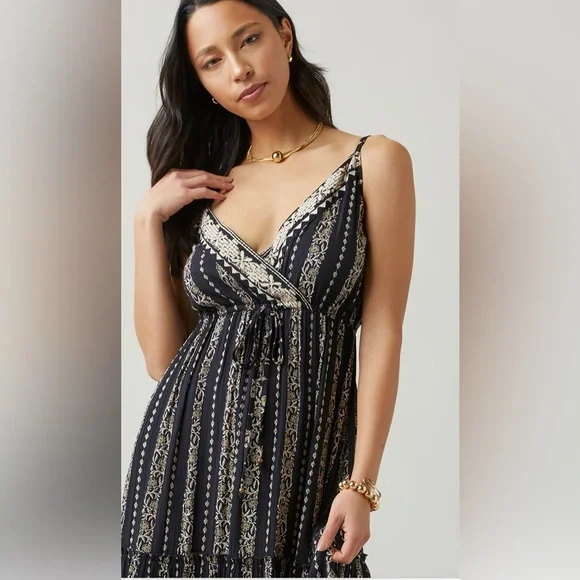 (7)New Francesca’s Starla Surplice Black &Cream Floral Spring/Summer Maxi Dress - Picture 3 of 5